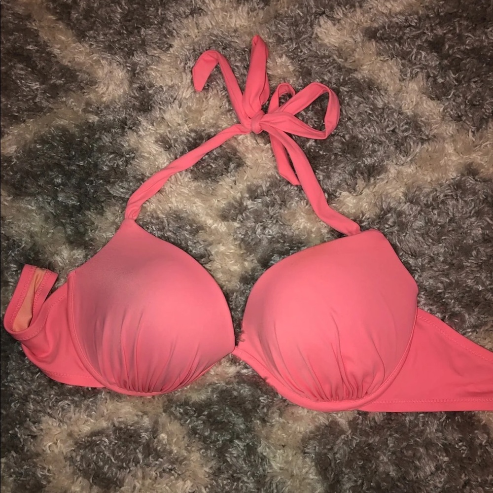 Victoria’s Secret bikini top